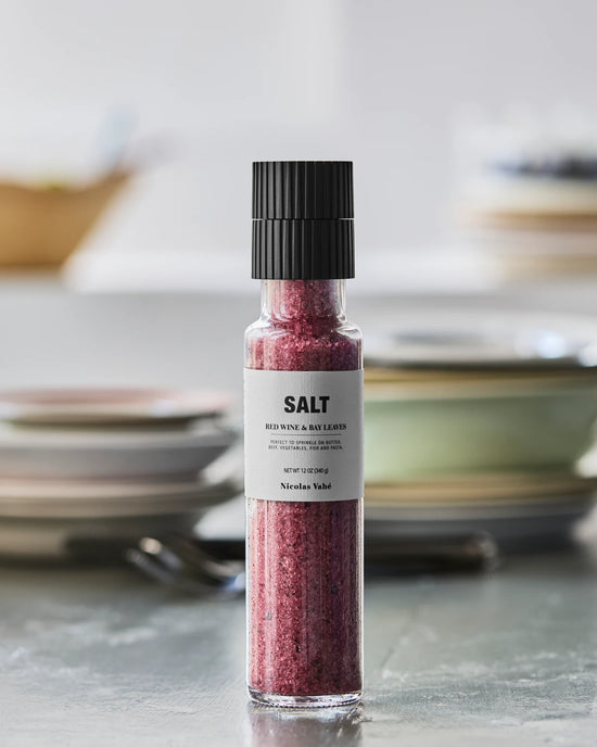Salz, Rotwein und Lorbeerblätter