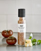 Salz, Parmesan, Tomate und Basilikum