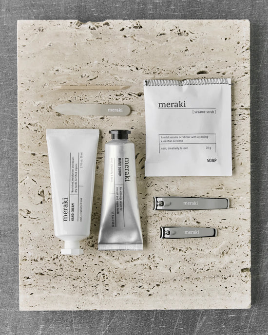 Gift box, hand cream + hand serum + soap + nail kit, 50|50|20 ml|ml|g